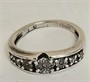 STŘÍBRNÝ PRSTÝNEK S DIAMANTY – fotografie 3 z 4