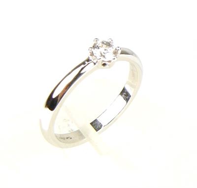 Zlatý prsten se zirkonem