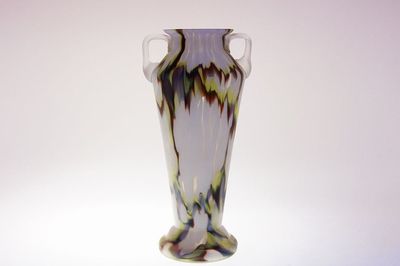 Secesní váza s oušky, šumavské sklárny Loetz