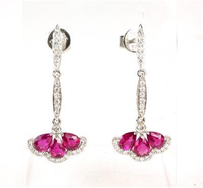 Zlaté náušnice s brilianty a rubíny