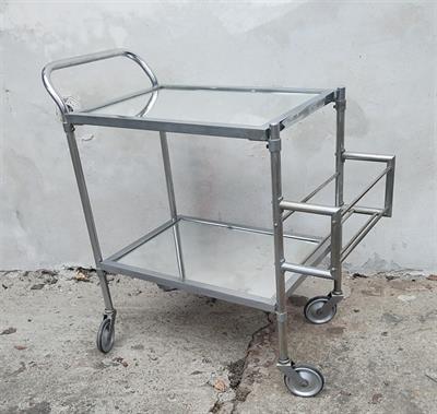 Chromový servírovací stolek