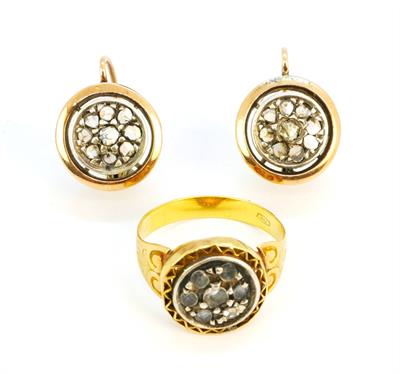 Zlatý prsten a náušnice s diamantovými routami