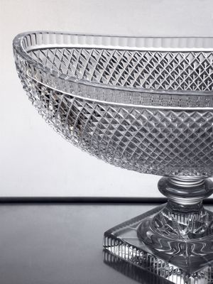 Mísa na noze, křišťálová, broušená