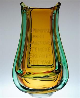 RARITA - Váza ze souboru "HARMONY" věnování Marii MAJEROVÉ
