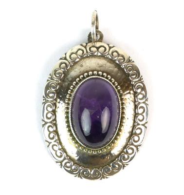 Stříbrný přívěs s ametystem