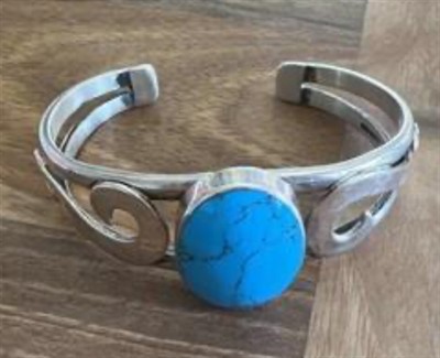 Stříbrný náramek s tyrkysem
