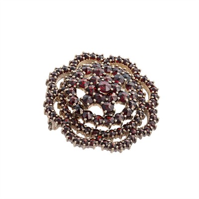 Stříbrná brož s českými granáty a almandiny