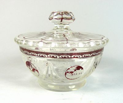 Skleněná dóza s loveckými motivy