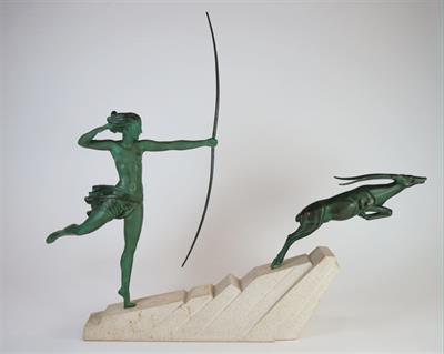 Art deco socha bohyně Diany