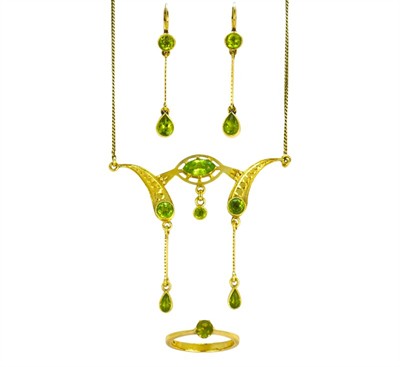 Souprava zlatých šperků s olivíny