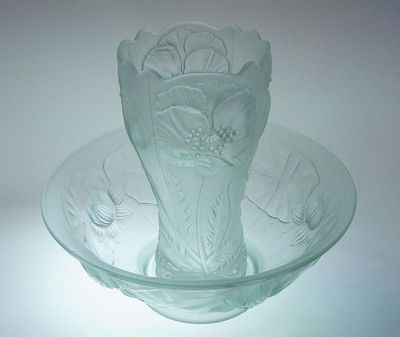 Secesní souprava - váza a mísa s matovaným florálním dekorem