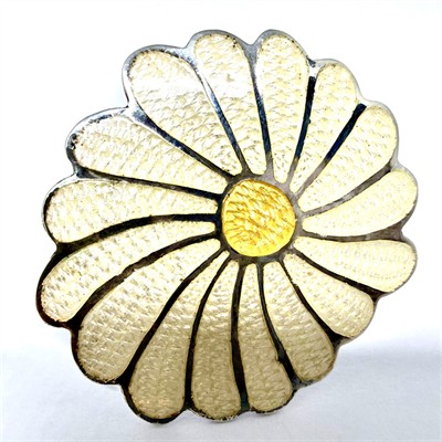 Stříbrná brož zdobená smalty