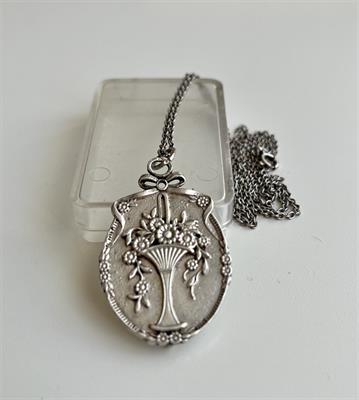 Velký secesná závěs