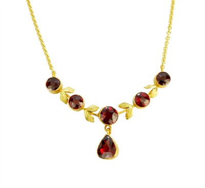 Zlatý kolier s granáty