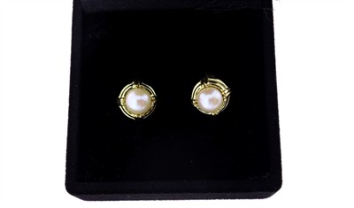 Zlaté náušnice s kultivovanou perlou