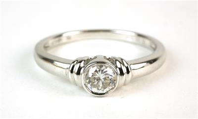 Zlatý prsten s briliantem 0,3 ct