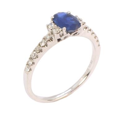 Zlatý prsten se safírem a brilianty