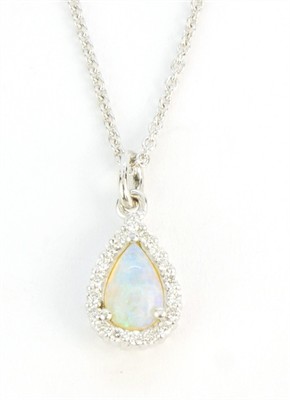 Náhrdelník s opálem a diamanty