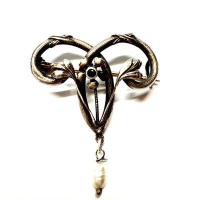 Stříbrná secesní brož