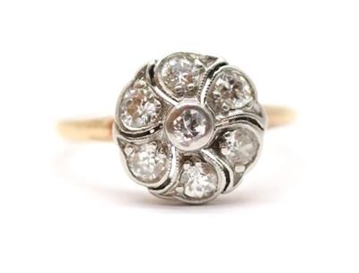 Zlatý prsten s diamanty