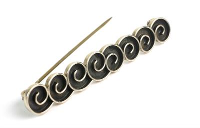 Stříbrná brož - vlnky