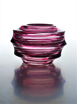 broušená váza se špinováním, 60. léta