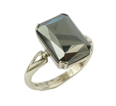 Stříbrný prsten s hematitem