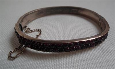 Granátový náramek - dvojřadý.