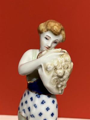 BŘEZOVÁ - PIRKENHAMMER, DÁMA S KVĚTINOU