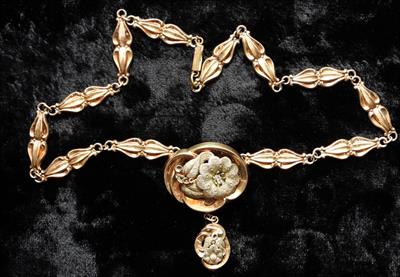 Náhrdelník biedermaier - duté zlato.