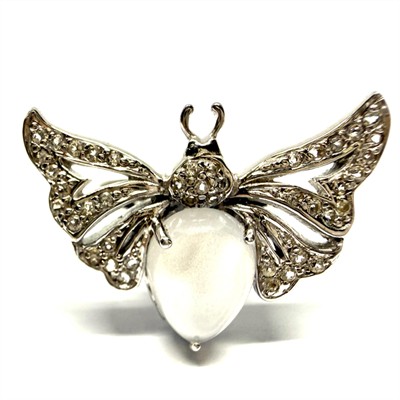 Stříbrný prsten s měsíčním kamenem