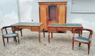 Pracovna v empirovém stylu