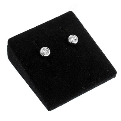 Zlaté náušnice s brilianty