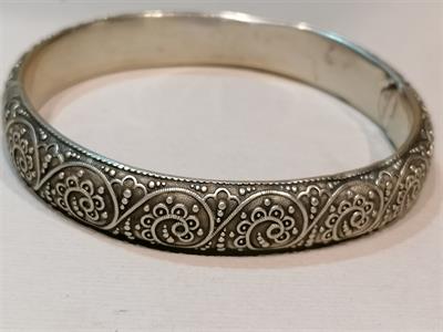 Stříbrný náramek