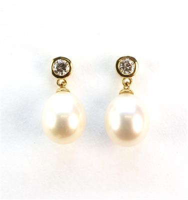Zlaté náušnice s perlami a brilianty