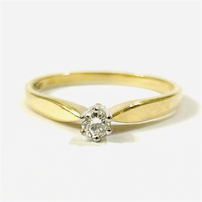 Zlatý prsten s diamantem