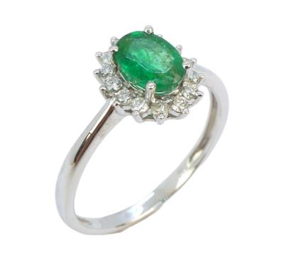 Zlatý prsten se smaragdem a brilianty