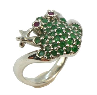 Zlatý prsten žába