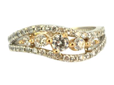 Zlatý prsten se zirkony