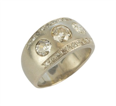 Starožitný platinový prsten s brilianty 1,31 ct