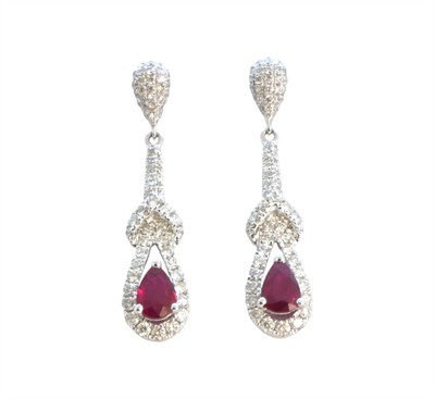 Zlaté náušnice s rubíny a brilianty 1 ct