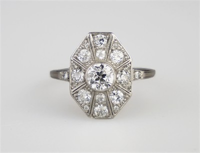 Art deco zlatý prsten s diamanty