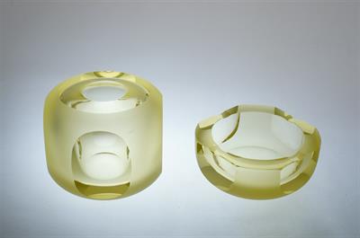 Váza a popelník - broušené citrínové sklo, Václav HANUŠ