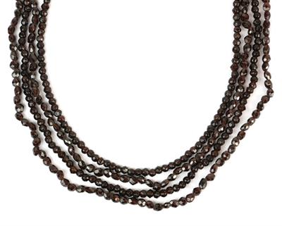 Čtyřřadý náhrdelník s českým granátem