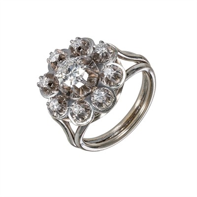 Zlatý prsten s přírodními diamanty (0,67 ct, vzácně bílý)