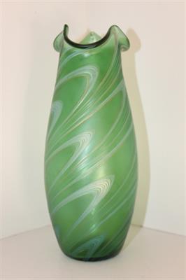 Secesní váza opředená