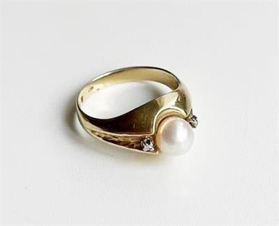 Zlatý prsten s pravou perlou