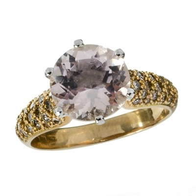 Zlatý prsten s morganitem a brilianty.