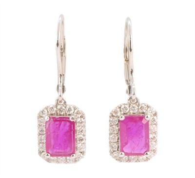 Zlaté náušnice s rubíny a diamanty