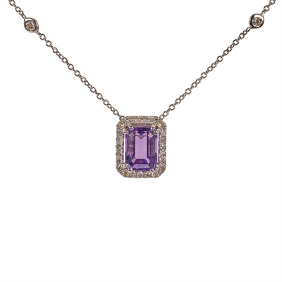 Zlatý přívěsek s přírodními diamanty a ametystem